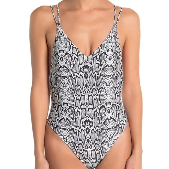 KENDALL + KYLIE Black/ White Snake Printed One-piece Swimsuit Size Large